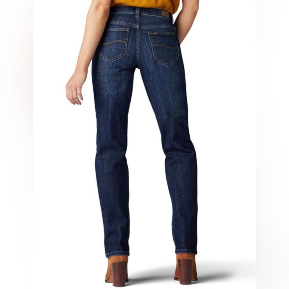 NWT Women’s Size 6 (28” X 28”) Lee Relaxed Fit Straight Leg Mid Rise Jeans Blue - Picture 3 of 13